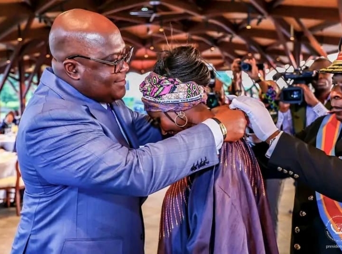 RDC: FÉLIX TSHISEKEDI DECORE SAFIA HIBRAHIM NETTER AU TITRE COMMANDEUR DE L'ORDRE NATIONAL