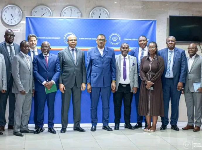 LE MINISTRE JOSÉ MPANDA S'ENTRETIENT AVEC LES OPÉRATEURS TÉLÉCOM SUR LES DÉRIVES DU SECTEUR