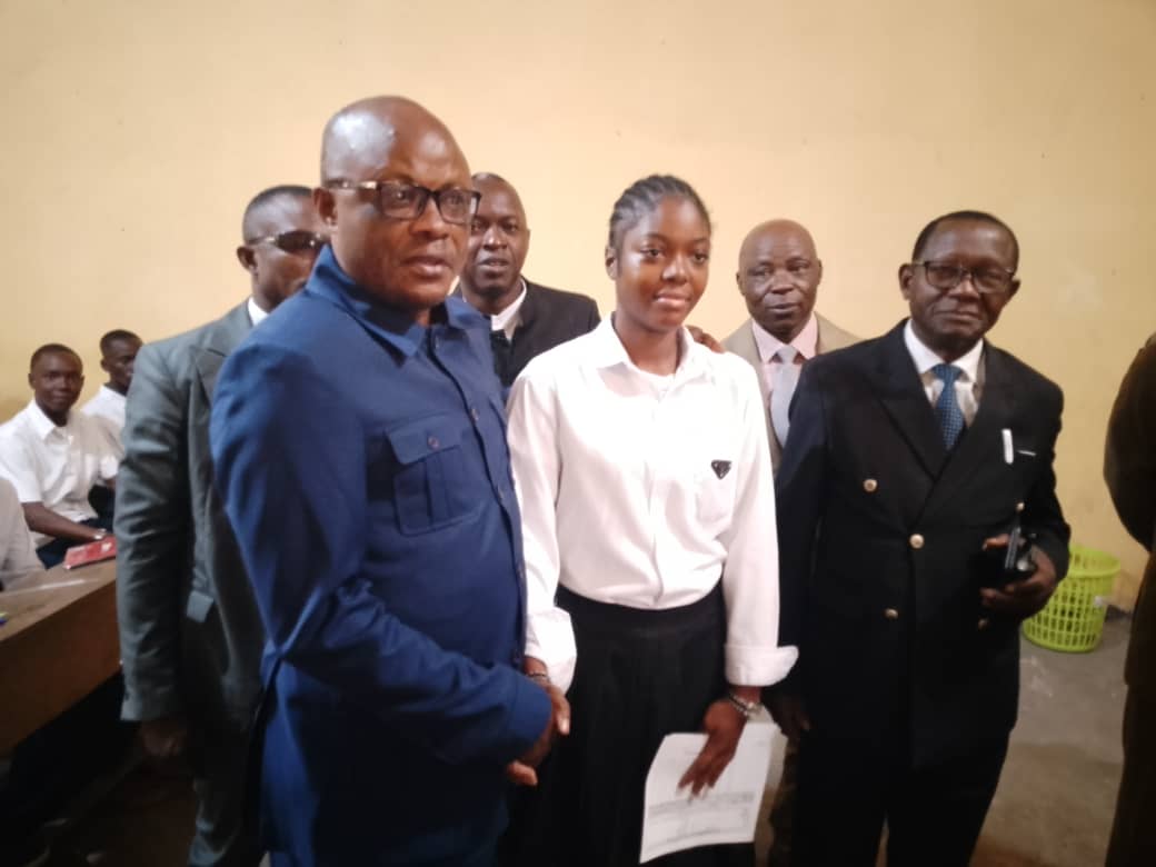 RENTRÉE SCOLAIRE 2025-2026 : UNE ÉLÈVE DE L'ITI N'DJILI RÉCOMPENSÉE POUR SON COURAGE A S'ORIENTER EN SECTION TECHNIQUE