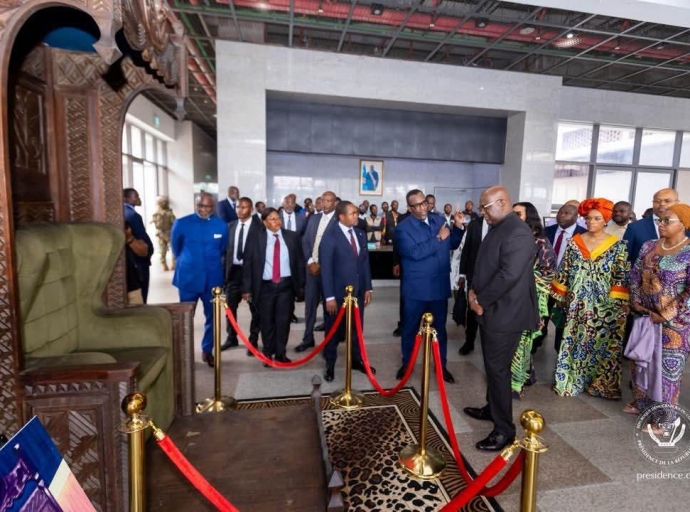 LE PRESIDENT FELIX TSHISEKEDI À VISITÉ L'EXPOSITION "MOBUTU UNE VIE, UN DESTIN" QUI SE DEROULE AU MUSÉE NATIONAL
