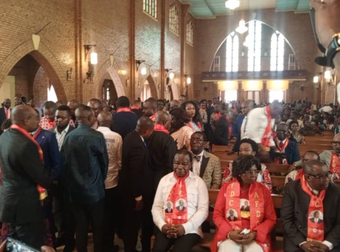 EN MARGE DU 15e ANNIVERSAIRE DE L'AFDC, M. BAHATI APPELLE A L'EVEIL DE LA CONSCIENCE POUR DEFENDRE LE PAYS