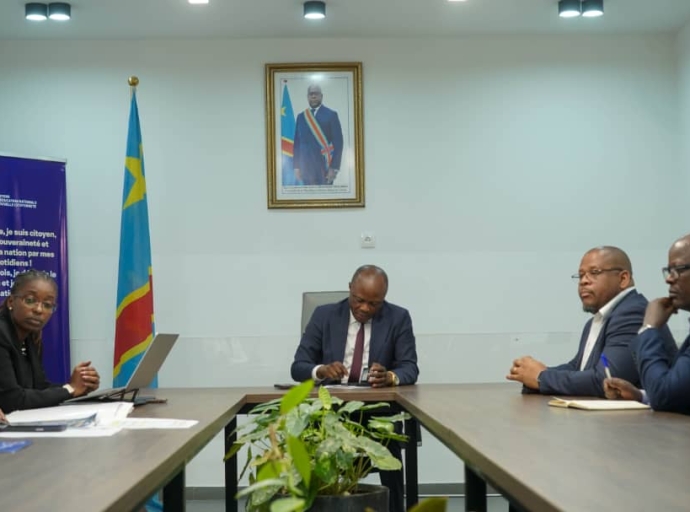 Rdc : Le ministère de l'éducation nationale prépare des funérailles digne pourl'enseignante Bonette Elombe 