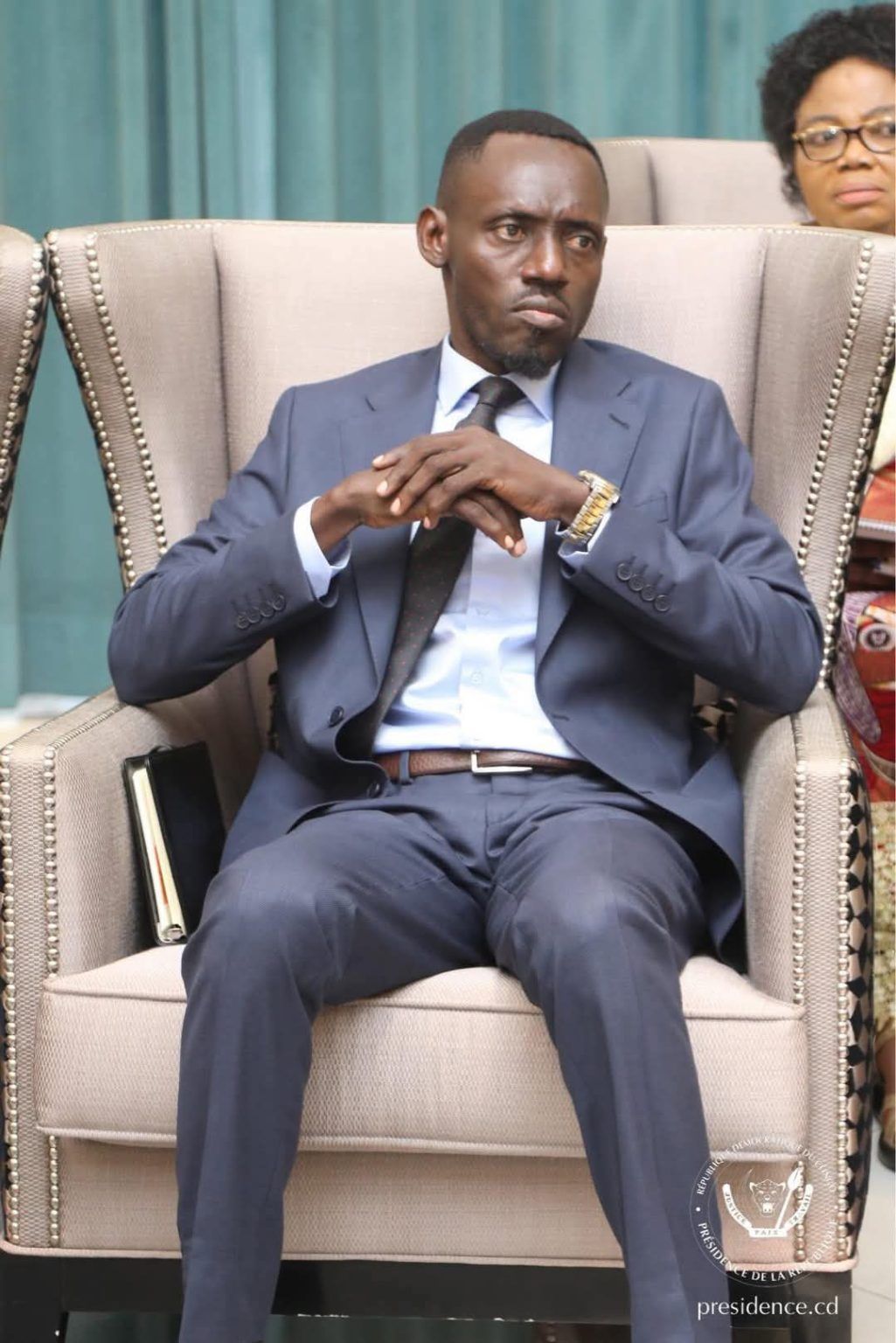 Contrôle parlementaire: La suspension des motions, une mesure qui viole la constitution (Prince Epenge)