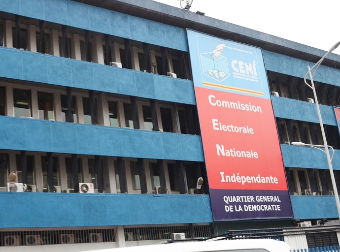 CENI : l’institution clarifie la mise à la retraite de 125 agents et dénonce les « intox »