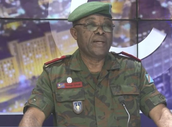 RDC : le général-major Sylvain Ekenge suspendu après des déclarations controversées