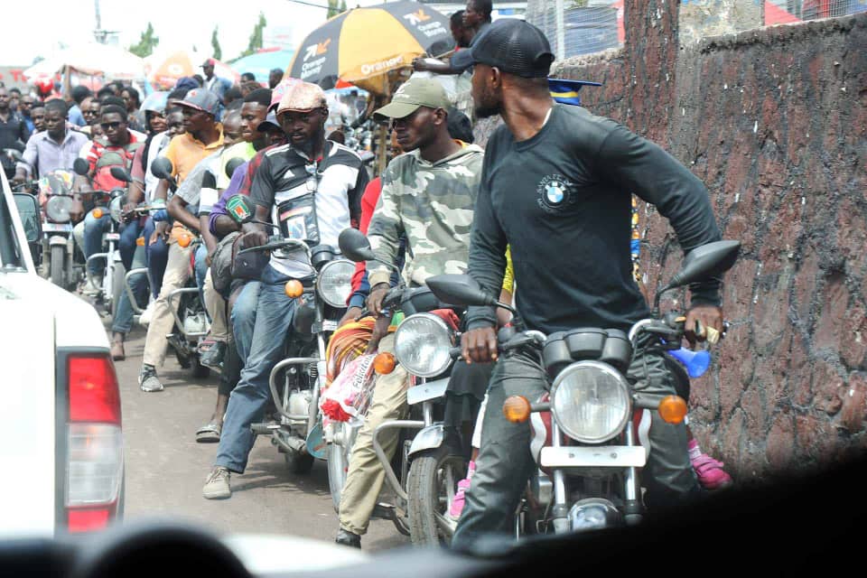 Kinshasa: la taxe de la numerotation de la moto entre dans l’ère du numérique