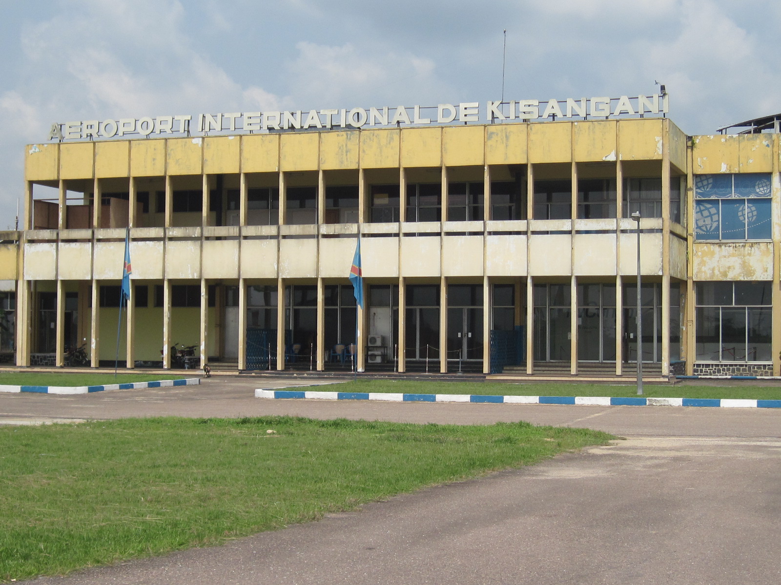 Attaque de drones à Kisangani : l’ACAJ dénonce un acte terroriste contre l’aéroport de Bangboka