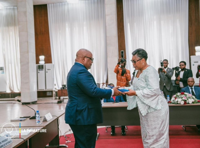 RDC : Judith Suminwa dépose au Parlement les projets de loi visant la ratification de deux accords conclus avec le Rwanda et les États-Unis