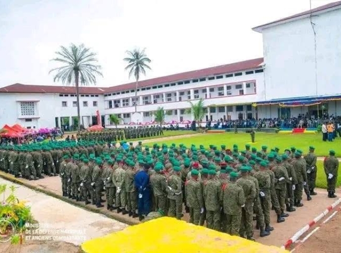 Kananga : 295 nouveaux officiers renforcent les rangs des FARDC après trois ans de formation intensive