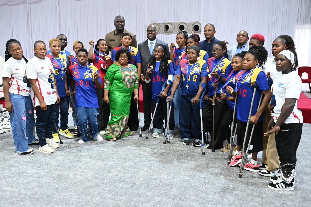 Basket fauteuil : sacrées championnes d’Afrique, les Léopards dames U-25 honorées par Félix Tshisekedi